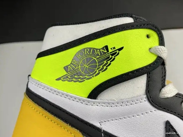 Rep Onekick 555088-118 OG RETRO 1 HIGH 'VOLT JORDAN GOLD' AIR 0517